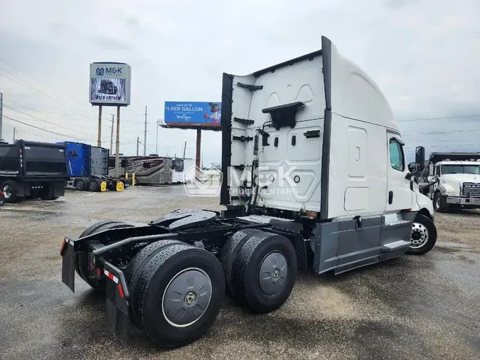 2019 FREIGHTLINER Cascadia 126