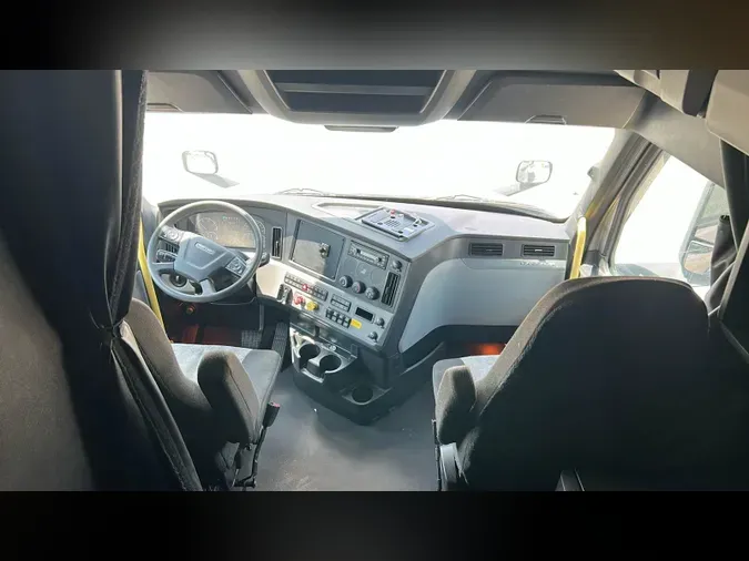 2022 Freightliner Cascadia 126