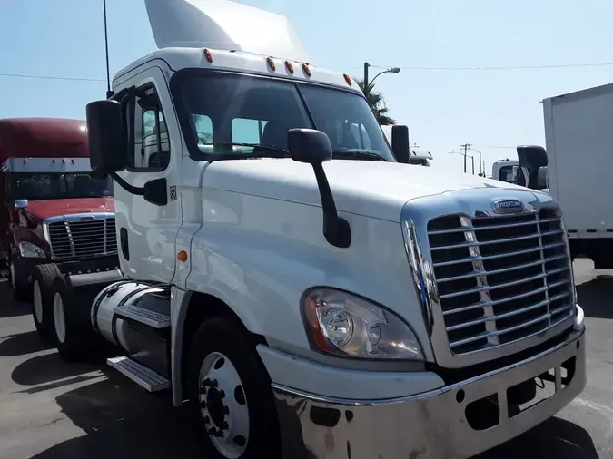2018 FREIGHTLINER CASCADIA 125