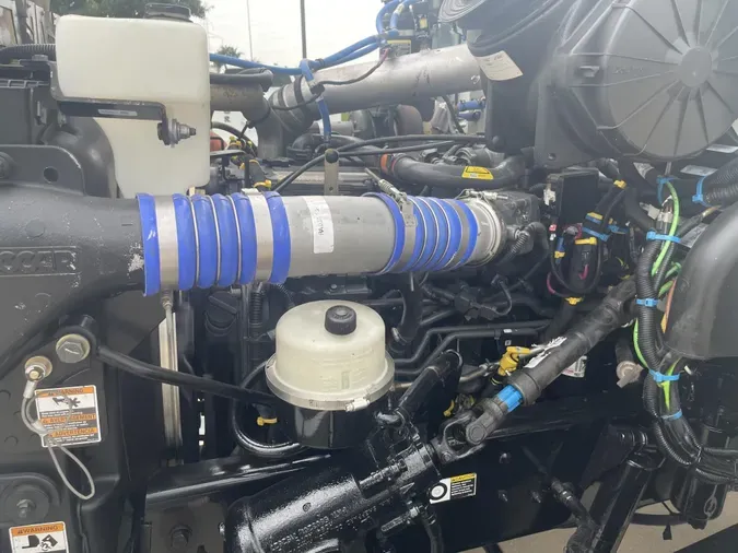 2019 Peterbilt 337