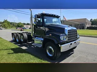 2025 FREIGHTLINER 114SD PLUS