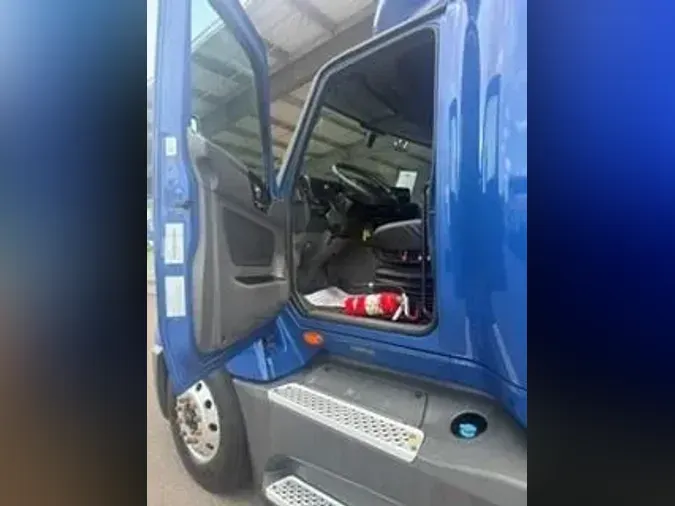 2022 International LT625b27e17037468fe34afc0f5860b918025