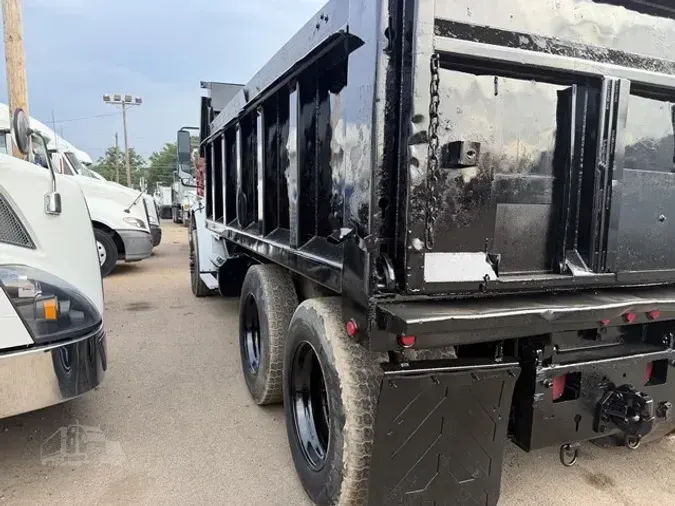 2012 FREIGHTLINER BUSINESS CLASS M2 106