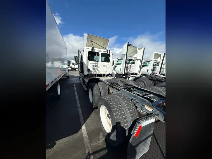 2018 FREIGHTLINER/MERCEDES CASCADIA 125