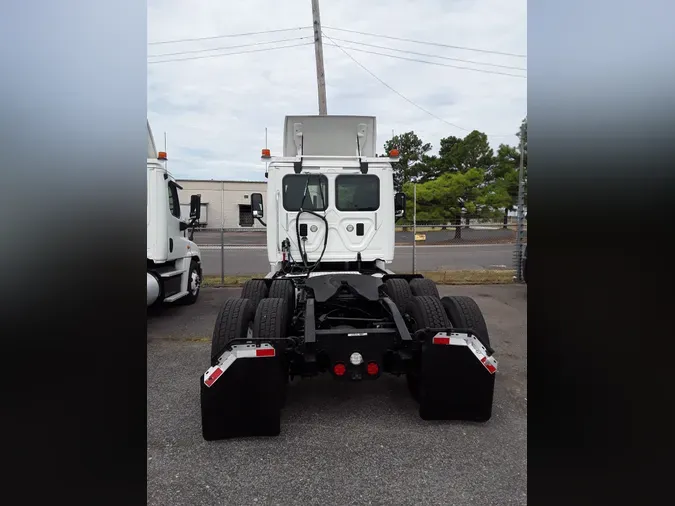 2016 FREIGHTLINER/MERCEDES CASCADIA 125