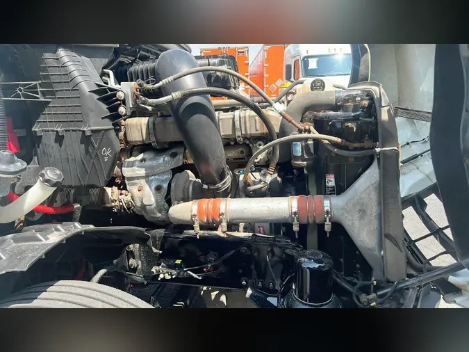 2020 Freightliner Cascadia 126