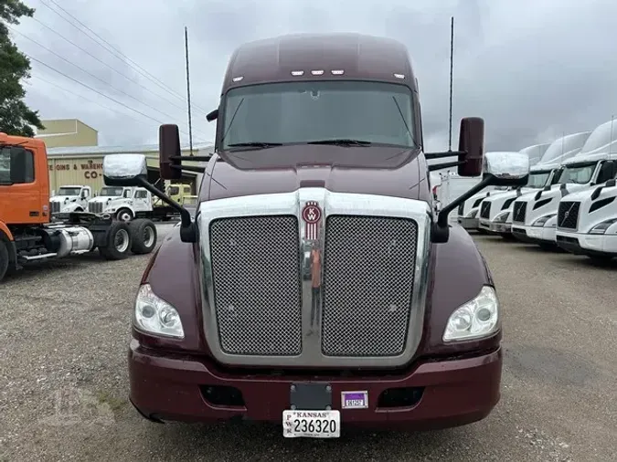 2022 KENWORTH T680