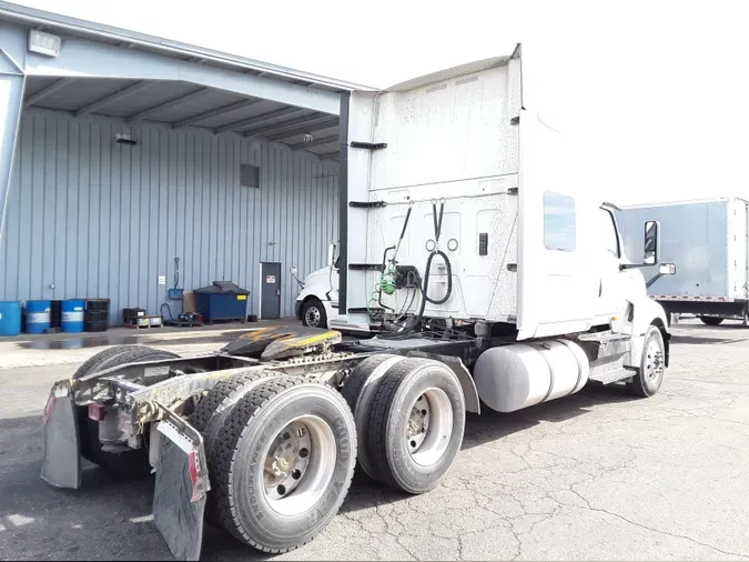 2019 NAVISTAR INTERNATIONAL LT625 SLPR CAB