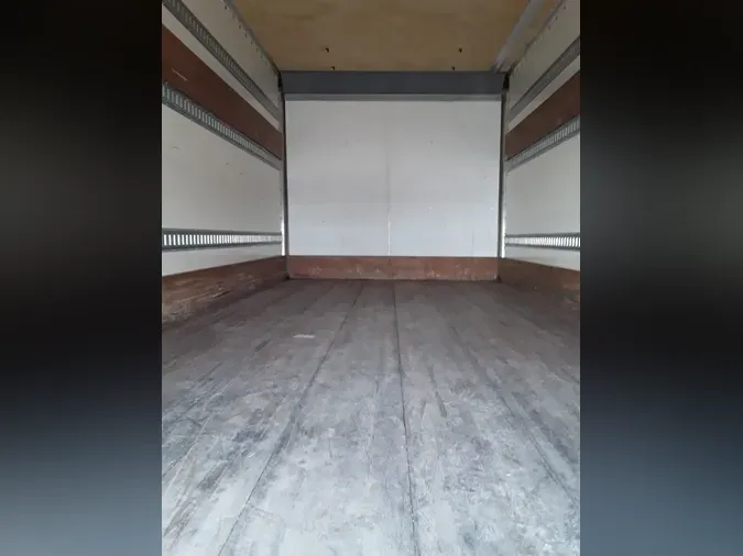2019 FREIGHTLINER/MERCEDES M2 106
