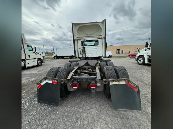 2019 NAVISTAR INTERNATIONAL LT625 DAYCAB T/A