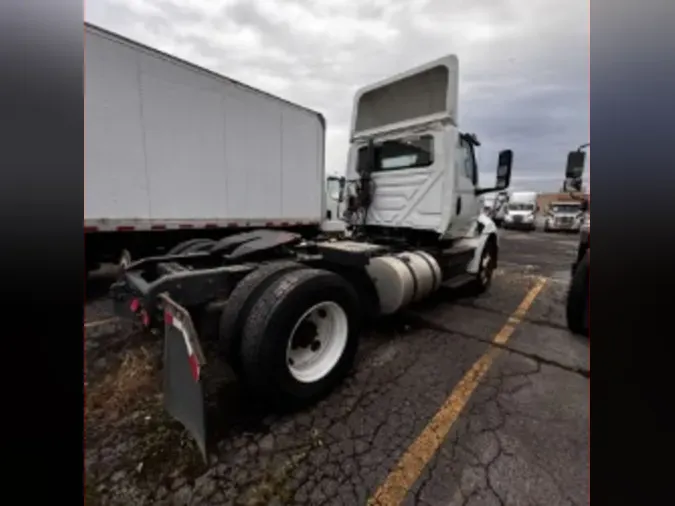 2019 NAVISTAR INTERNATIONAL RH613 DAYCAB S/A