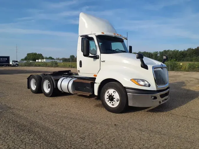 2019 NAVISTAR INTERNATIONAL LT625 DAYCAB T/A
