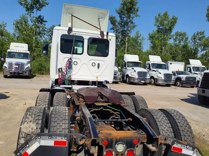 2019 FREIGHTLINER NEW CASCADIA PX12664