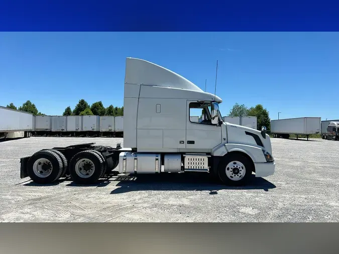 2016 Volvo VNL 740