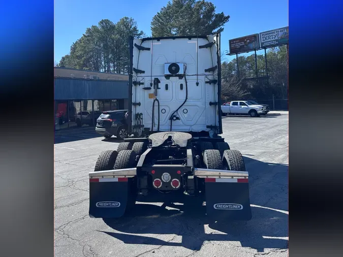 2021 FREIGHTLINER CASCADIA 126