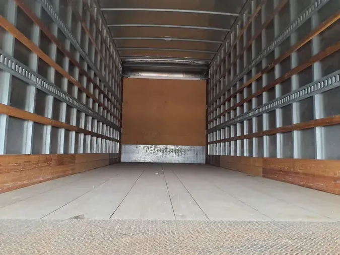 2018 FREIGHTLINER M2 106