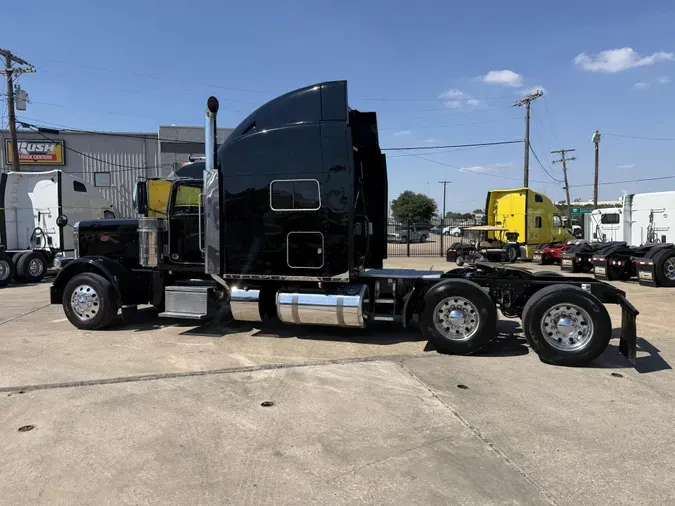 2022 Peterbilt 389b2a585899fcb453c6cc12f3ef1311fe2