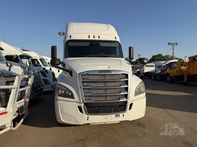 2019 FREIGHTLINER CASCADIA 126