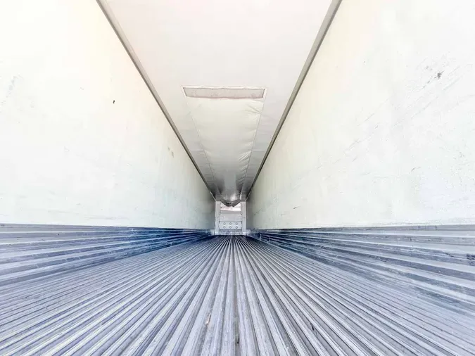 2015 UTILITY VS2RAb2a8a09fde11f14438ebca1cce6f26d8