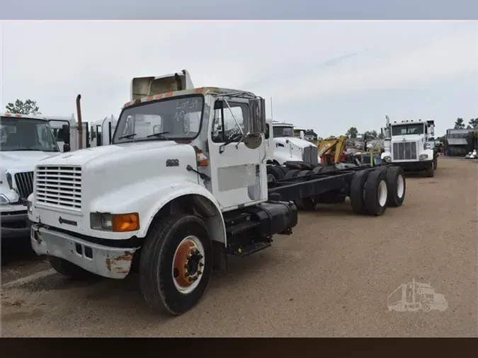 2002 INTERNATIONAL 4900b2a8c78b9b2de1e0c7f84dae2c0bdb6c