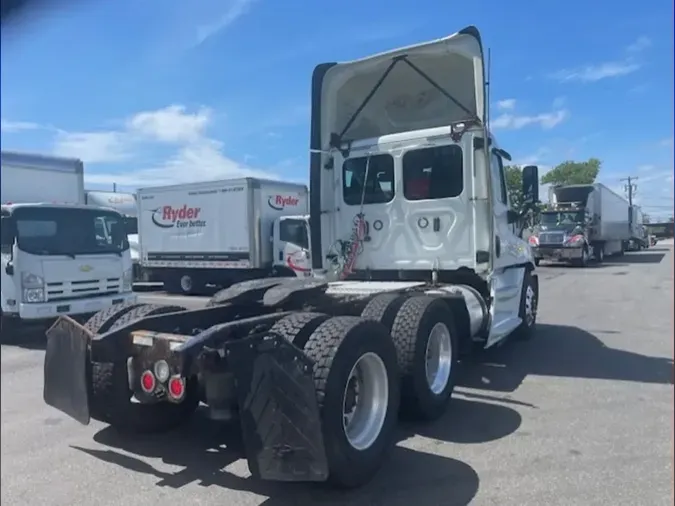 2018 FREIGHTLINER CASCADIA 125
