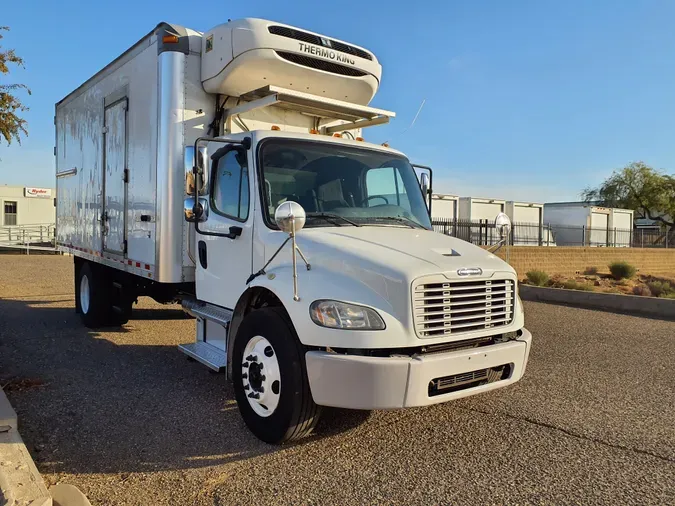 2016 FREIGHTLINER/MERCEDES M2 106