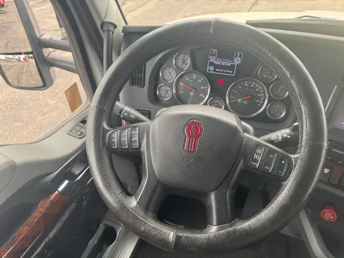 2022 Kenworth T680