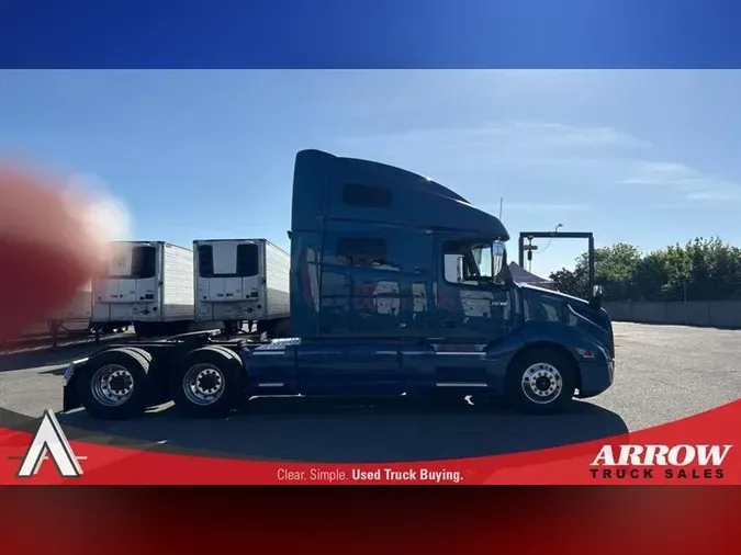 2023 VOLVO VNL760