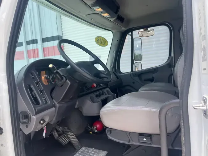 2018 FREIGHTLINER M2 106