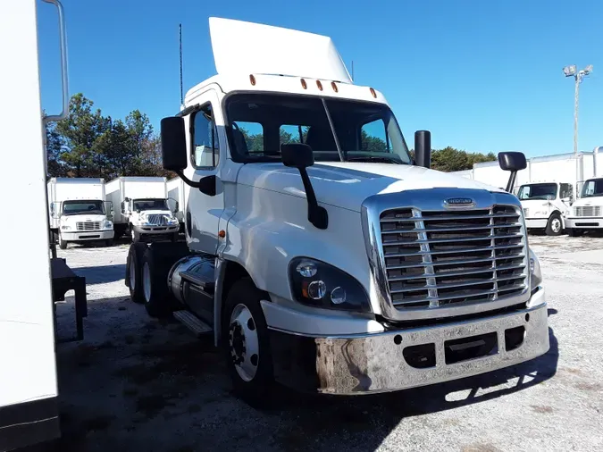 2017 FREIGHTLINER/MERCEDES CASCADIA 125