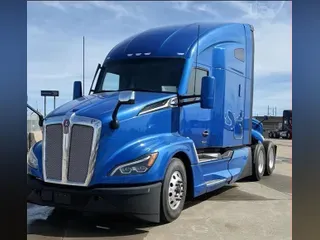 2023 KENWORTH T680
