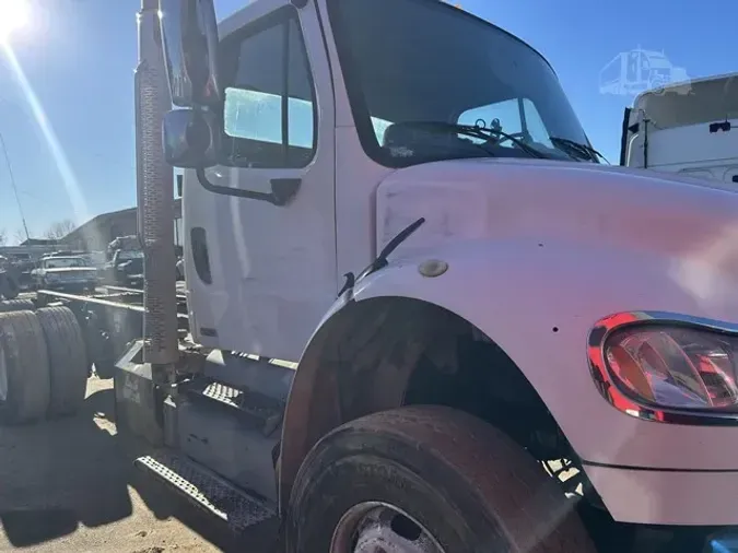 2012 FREIGHTLINER BUSINESS CLASS M2 106