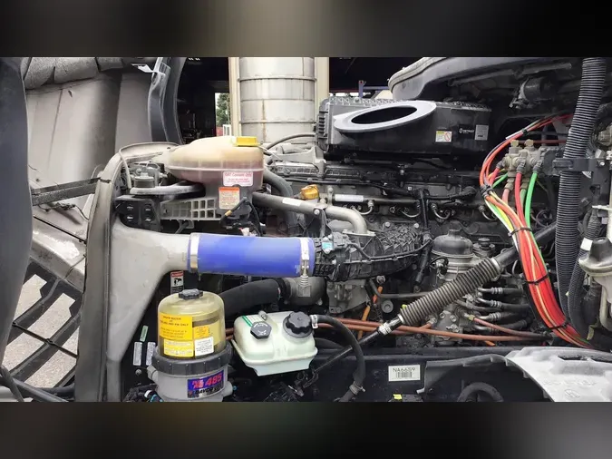 2022 Freightliner Cascadia 126