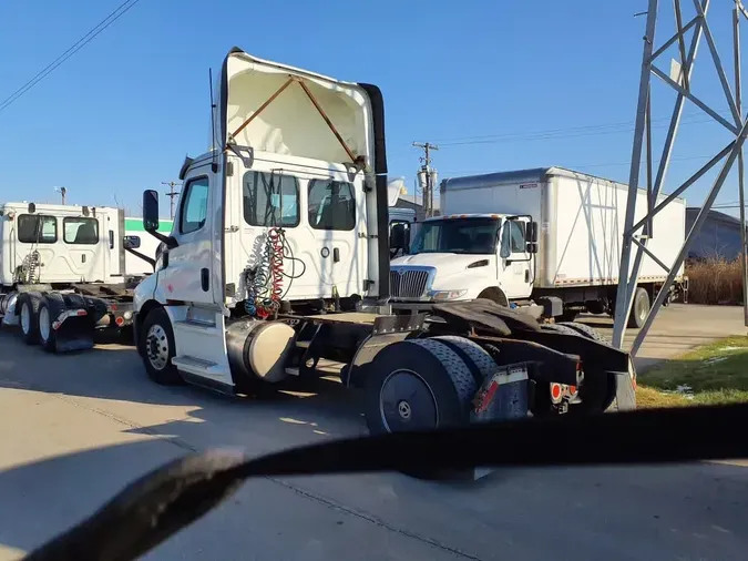 2020 FREIGHTLINER/MERCEDES NEW CASCADIA 116b2c205ed6e91b433e0487aff640d33b0