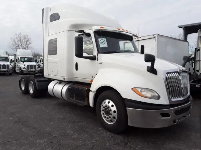 2019 NAVISTAR INTERNATIONAL LT625 SLPR CAB