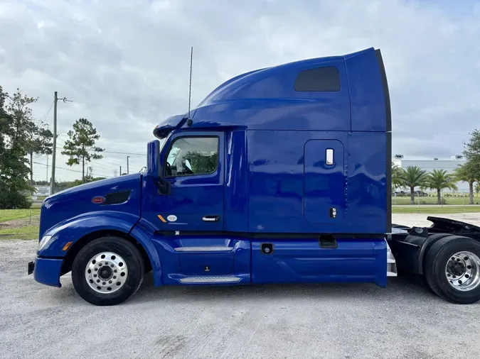 2022 Peterbilt 579