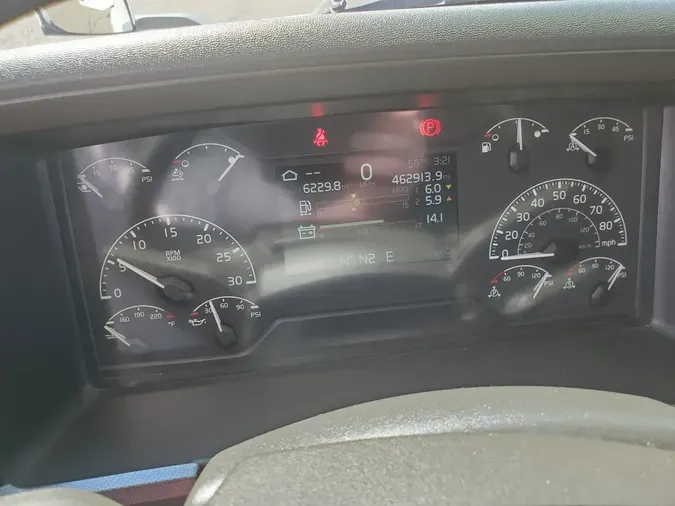2020 VOLVO VNL760