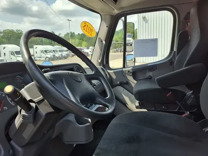 2018 FREIGHTLINER/MERCEDES M2 106