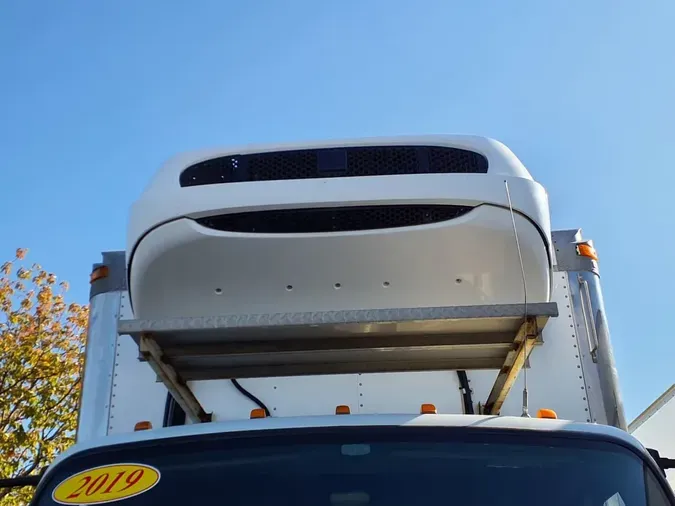 2019 FREIGHTLINER/MERCEDES M2 106