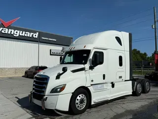 2019 Freightliner Cascadia 126