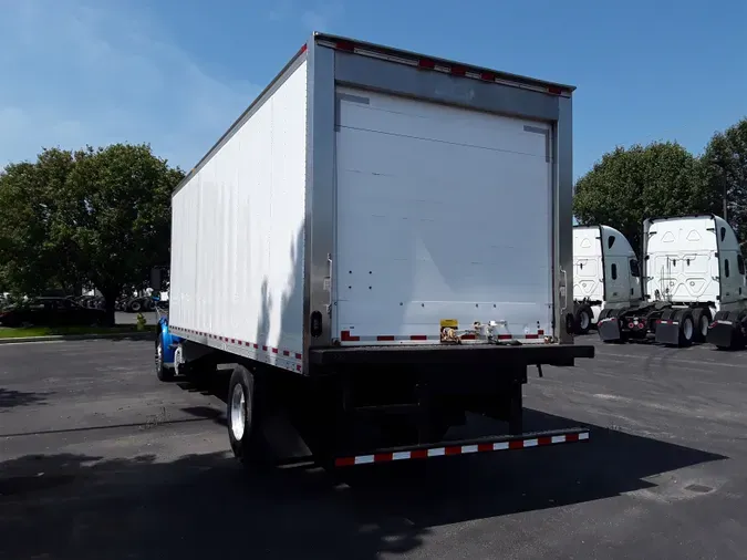 2018 FREIGHTLINER/MERCEDES M2 106