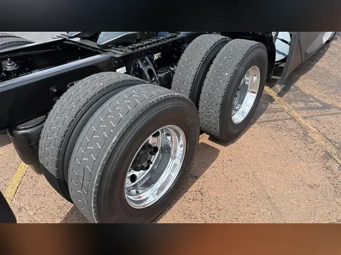 2022 KENWORTH T680