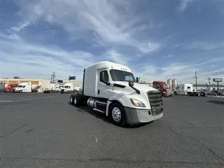 2019 FREIGHTLINER CASCADEVO1