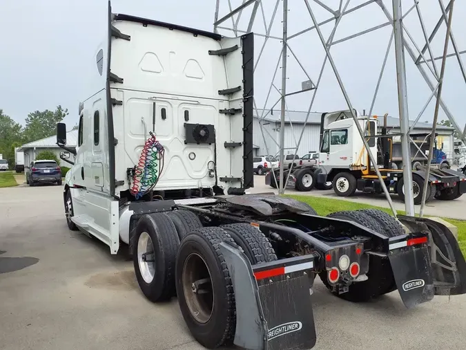 2019 FREIGHTLINER NEW CASCADIA PX12664