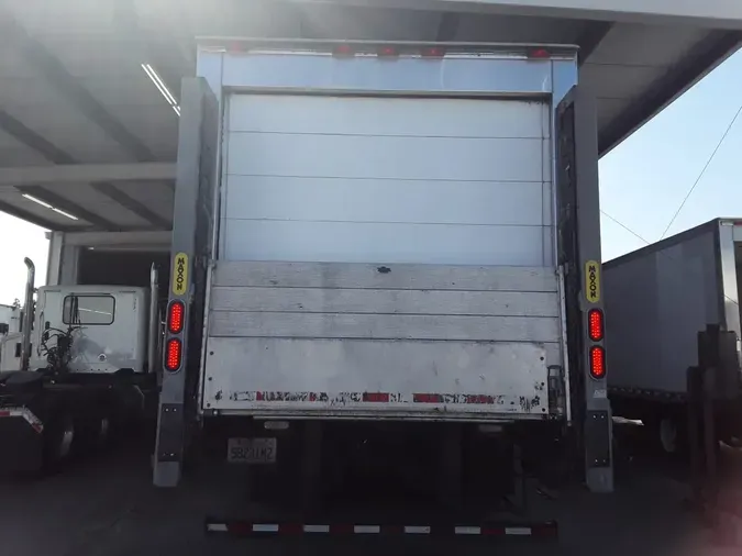 2019 FREIGHTLINER M2 106