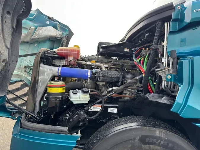 2022 FREIGHTLINER Cascadia 126