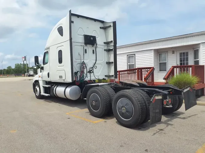 2020 FREIGHTLINER CASCADIA 125