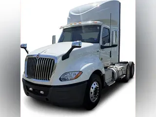 2022 International LT625