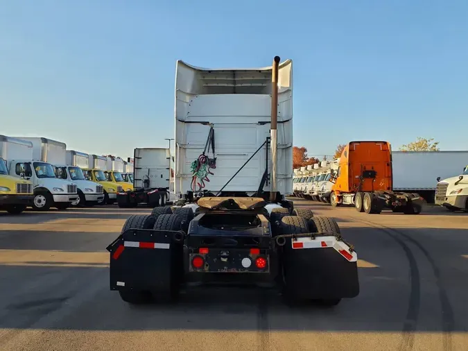 2020 VOLVO VNR64T-640