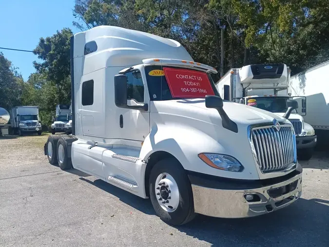 2019 NAVISTAR INTERNATIONAL LT625 SLPR CAB